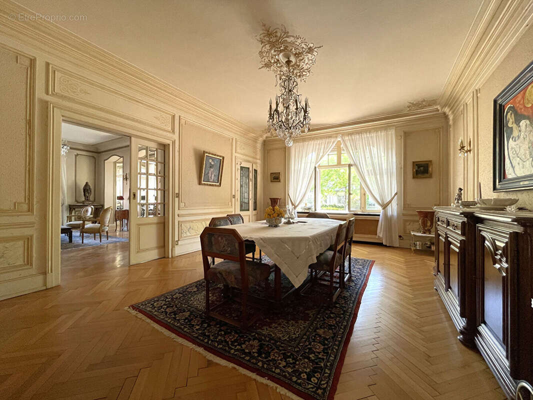 Maison bourgeoise traditionnelle XXè siècle à Metz LA VACQUINIERE - photo 2