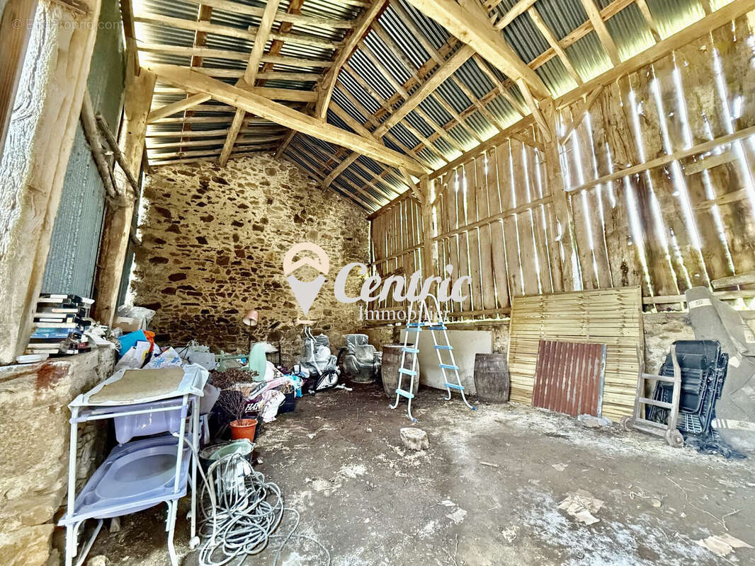 Maison à VERNOUX-EN-GATINE