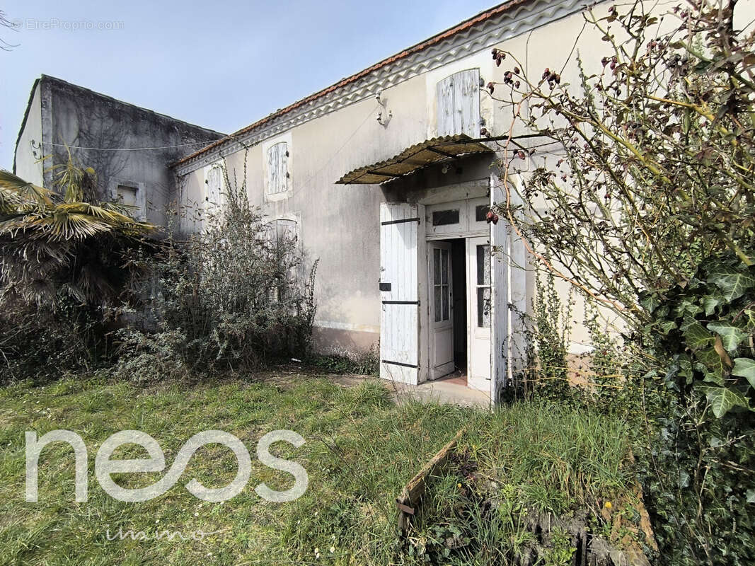 Maison 275 m² à Saint-Paul  - photo 19