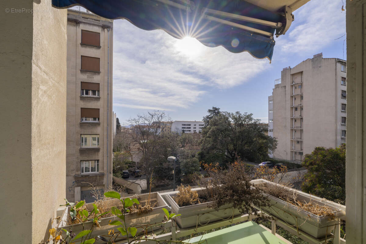 Appartement à MARSEILLE-5E