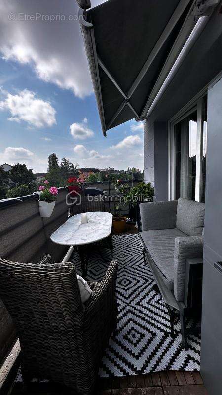 Appartement à SAINT-GENIS-POUILLY