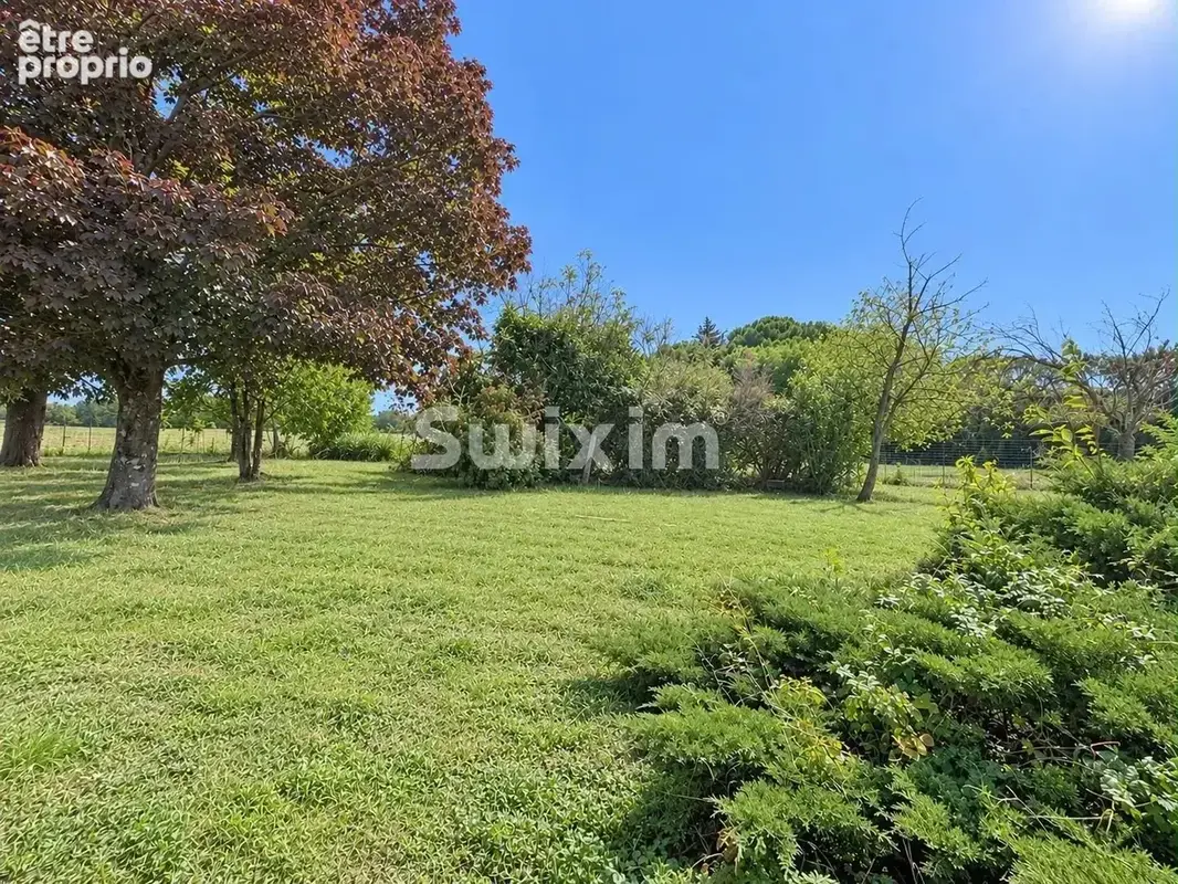 Photo Terrain à Saint-Marcel-Les-Sauzet au prix de 196 000€