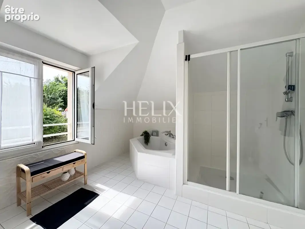 Magnifique maison contemporaine aux volumes généreux à L'Etang La Ville de 249 M² - photo 15
