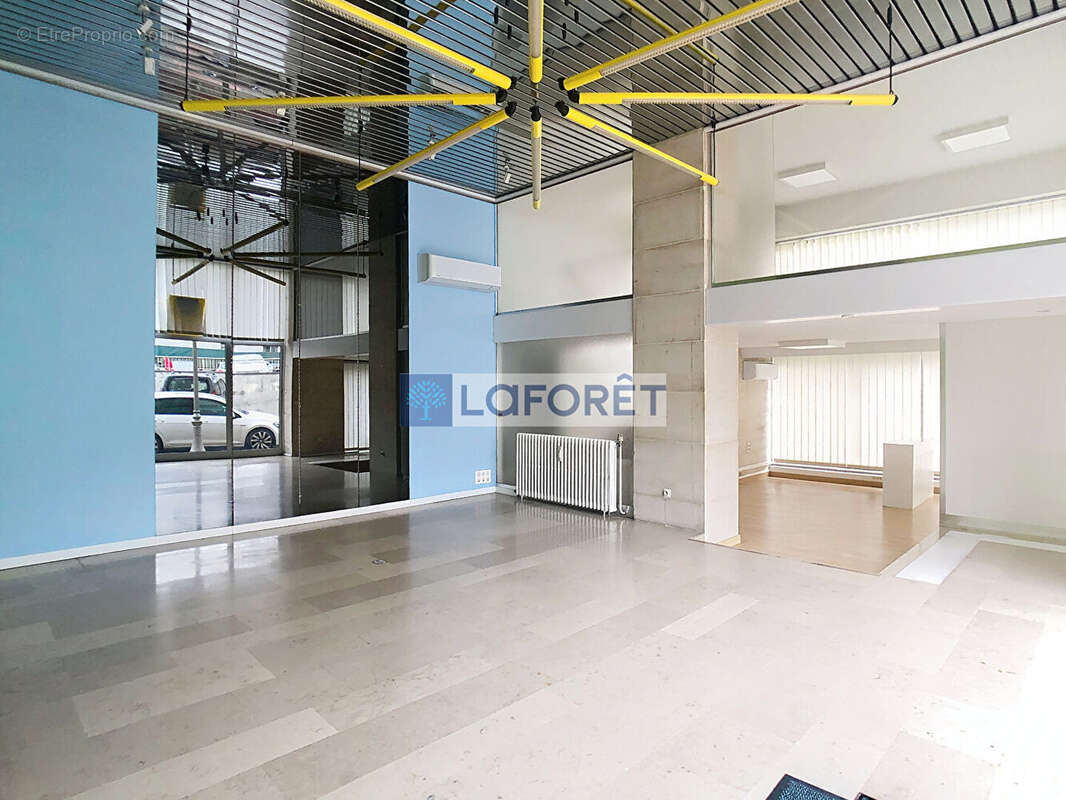 Commerce à CHAUMONT