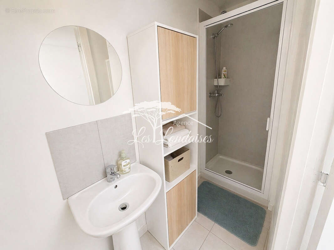 Appartement à LA LONDE-LES-MAURES