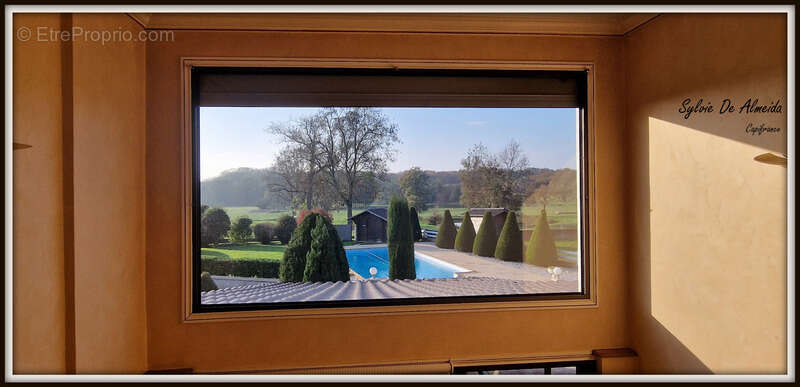 Maison à BAGE-LA-VILLE