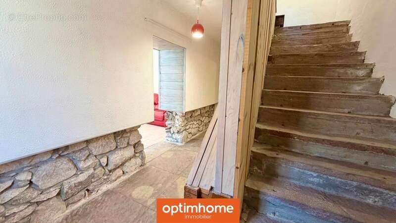  VENTRON – Maison mitoyenne avec jardin clos, dépendances et fort potentiel d’aménagement  - photo 6