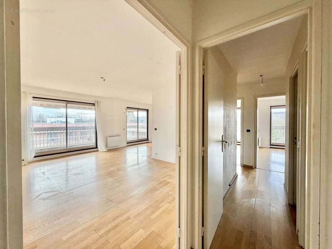 Appartement à VERRIERES-LE-BUISSON