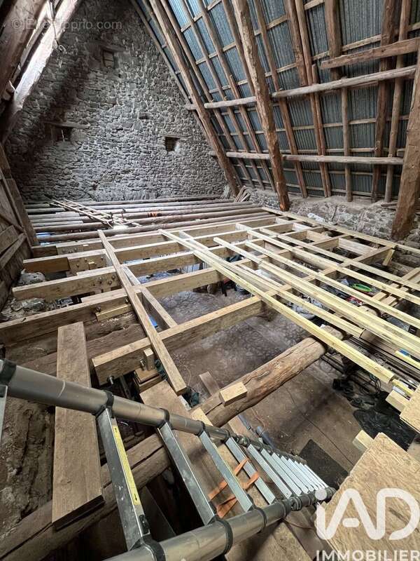 Maison 150 m² à Tauves  - photo 6