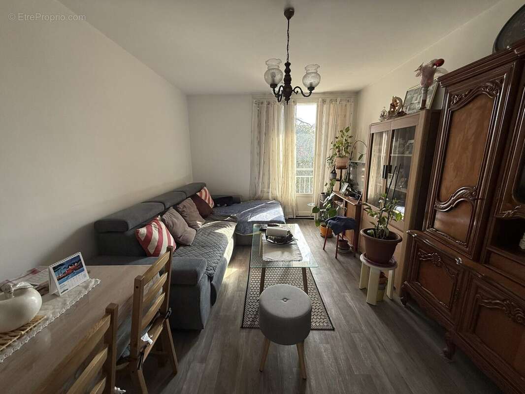 Appartement à LE PONT-DE-CLAIX