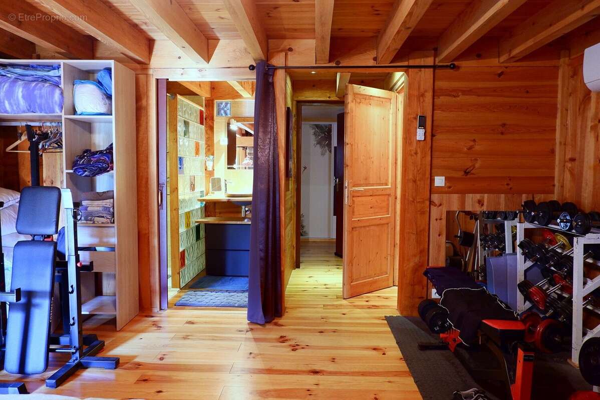 Maison 284 m² à Saint-Clement  - photo 8