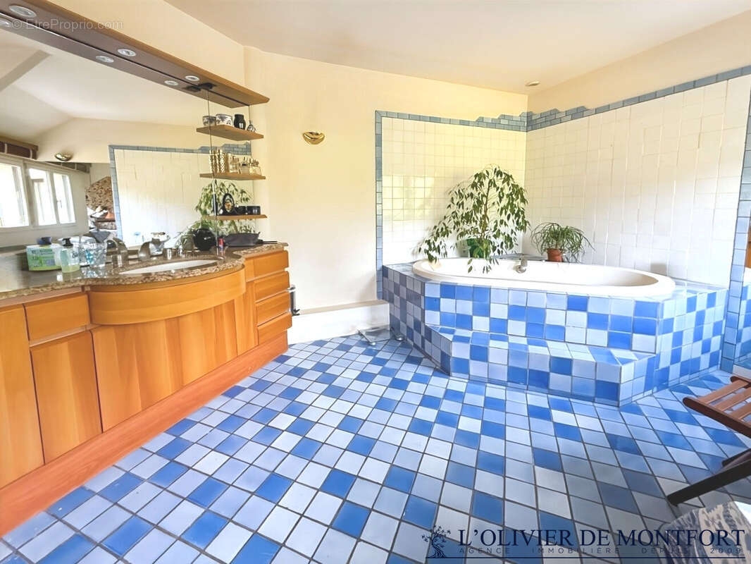 Maison à MONTFORT-L'AMAURY