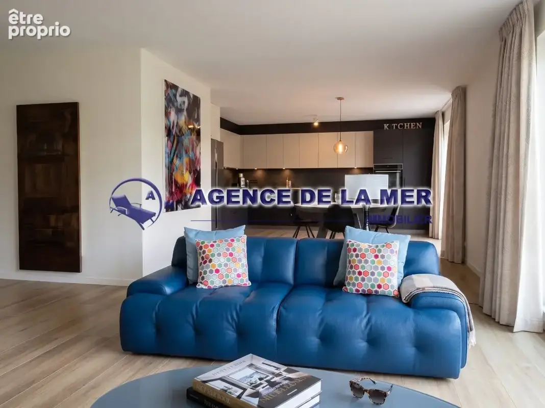 La Grande-Motte POINT ZERO Résidence (2010)  Duplex 4 pièces 124,65 m² avec toit-terrasse et jacuzzi  1 garage - photo 2