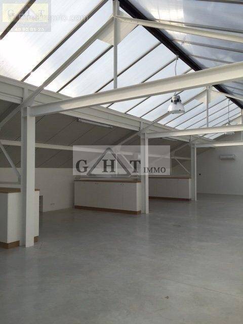 Commerce à SAINT-MAUR-DES-FOSSES