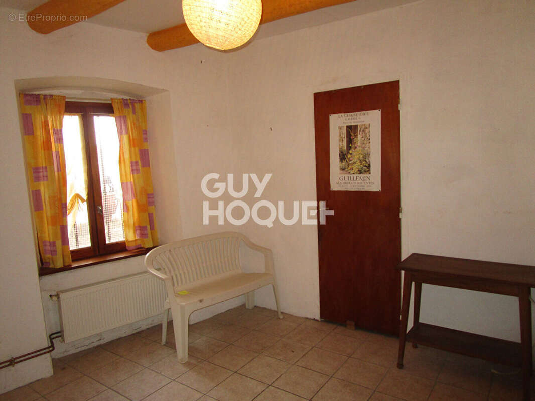 Maison à SIAUGUES-SAINTE-MARIE