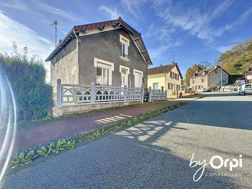 Maison à SAINT-ELOY-LES-MINES