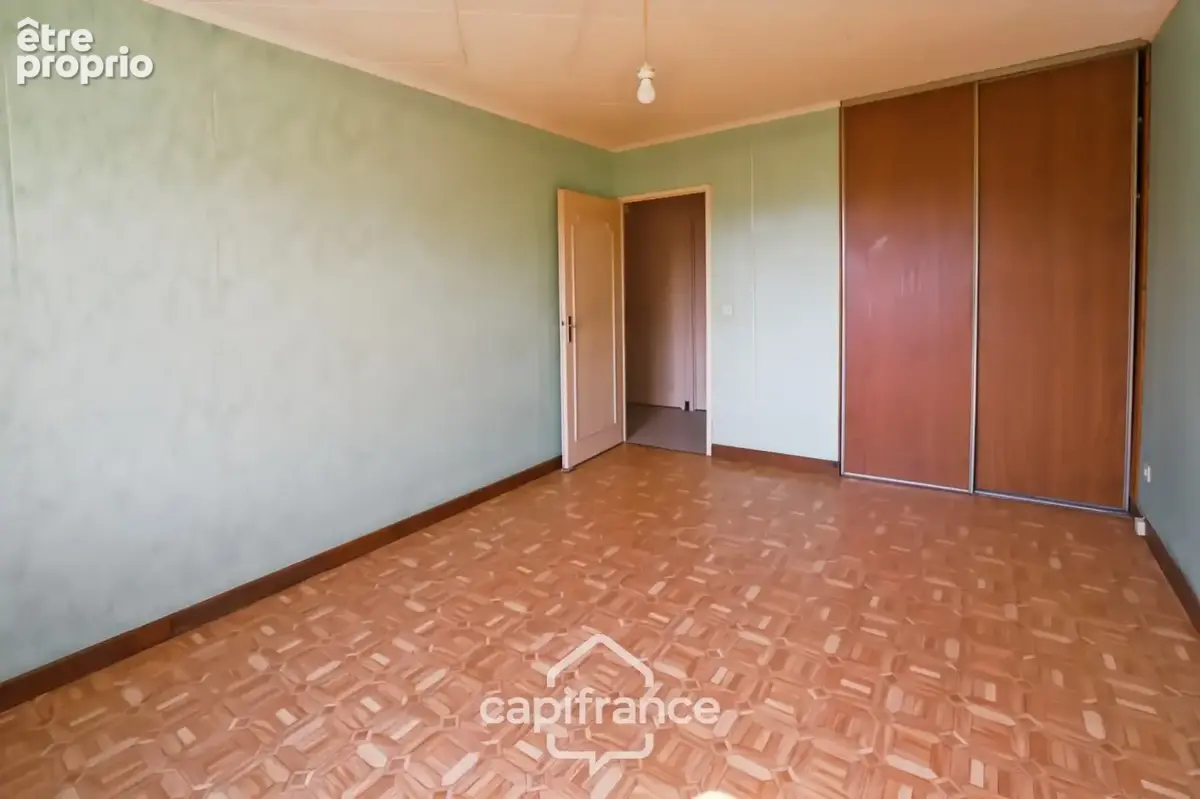 Maison avec sous-sol complet à rénover à Beaufort (39190), idéal premier achat ou investissement - photo 12
