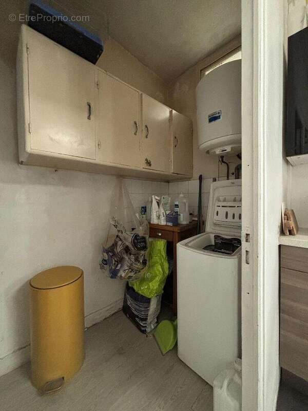 Fonctionnelle, elle dispose d&#039;un cellier/buanderie de 3 m2 - Maison à POITIERS