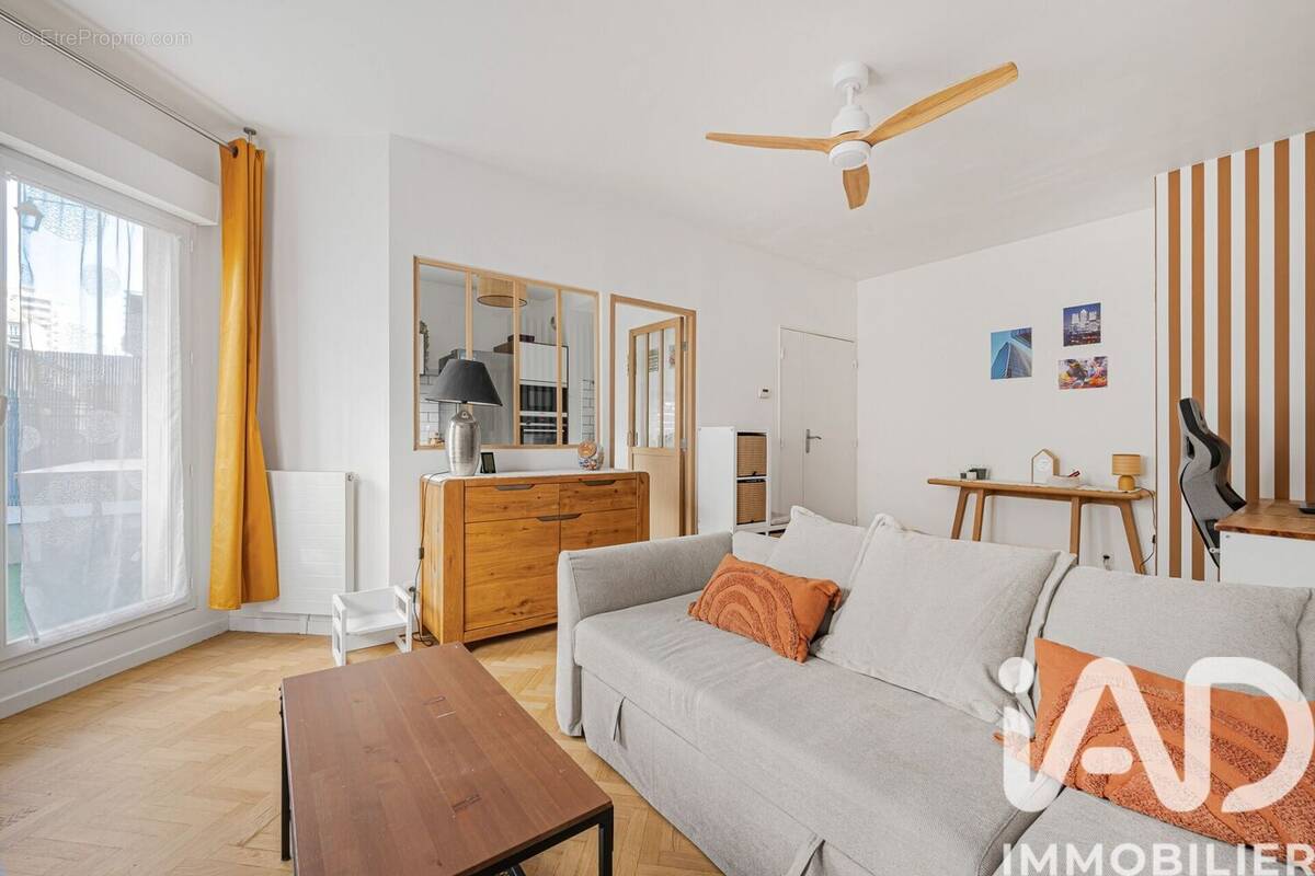 Photo 1 - Appartement à COURBEVOIE