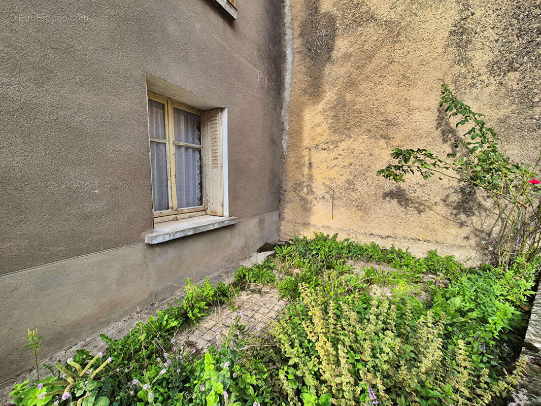 Maison à PAGNY-LA-BLANCHE-COTE
