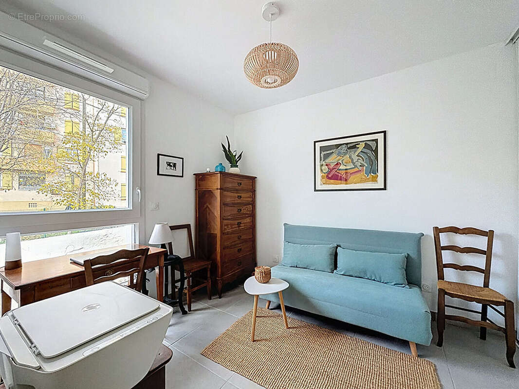 Appartement à MARSEILLE-4E