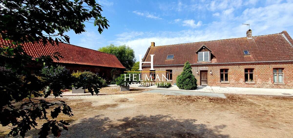 Maison à BUYSSCHEURE