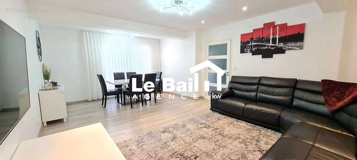 Maison 227 m² à Osny  - photo 2