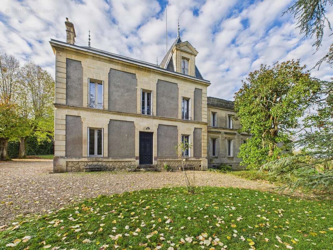 Maison à SAINT-EMILION