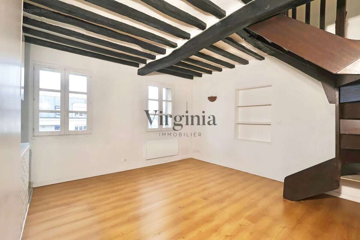Appartement à CHARENTON-LE-PONT