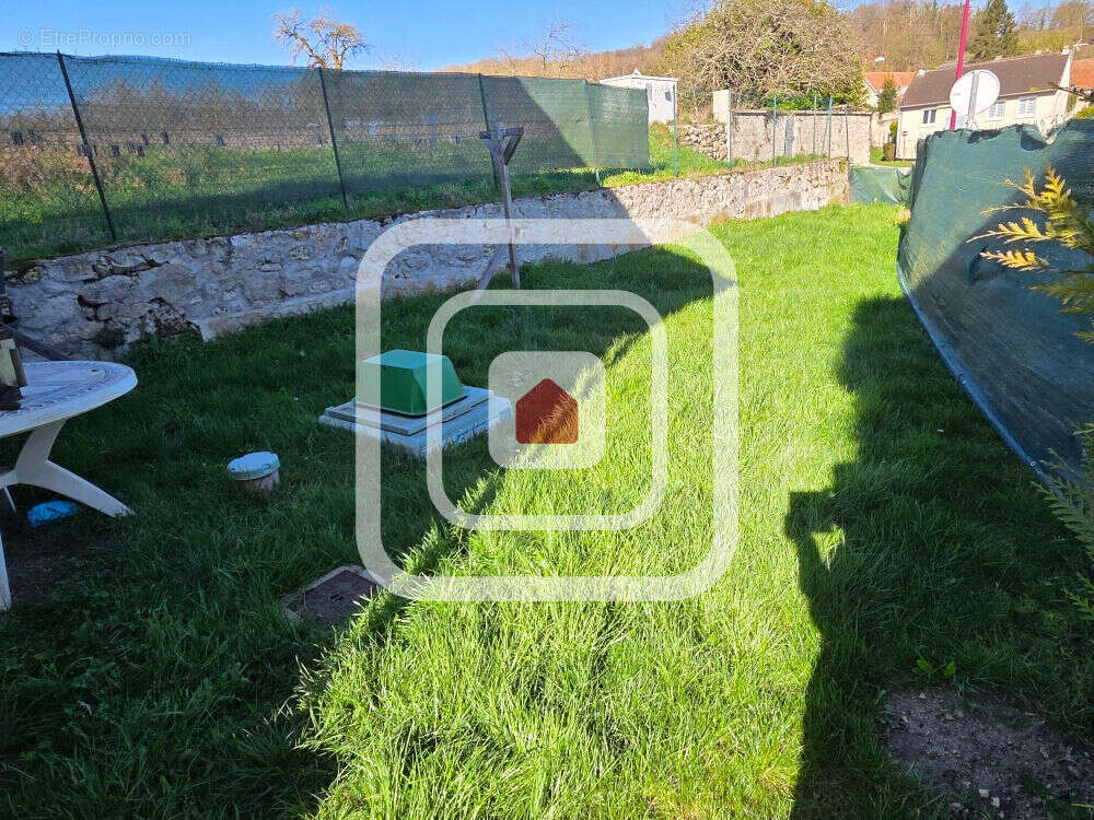 Maison à BOURG-ET-COMIN