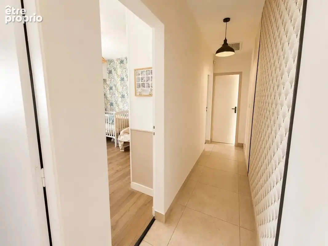 Maison de plain-pied de 115 m² avec garage et jardin - photo 6