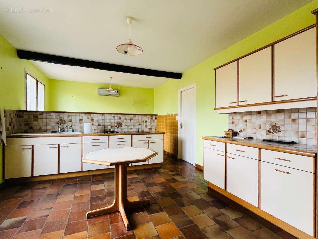 Maison familiale à rénover – Saint-Xandre - photo 4