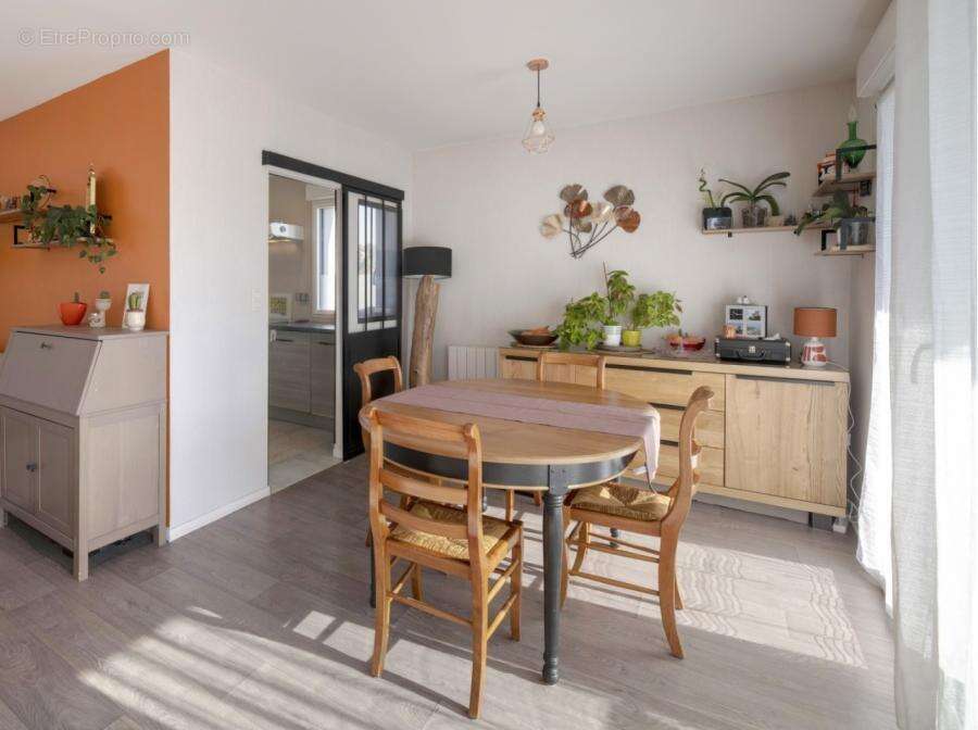 Appartement à VERN-SUR-SEICHE