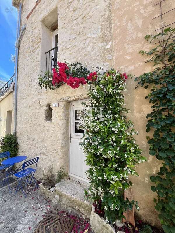 Appartement à MALAUCENE