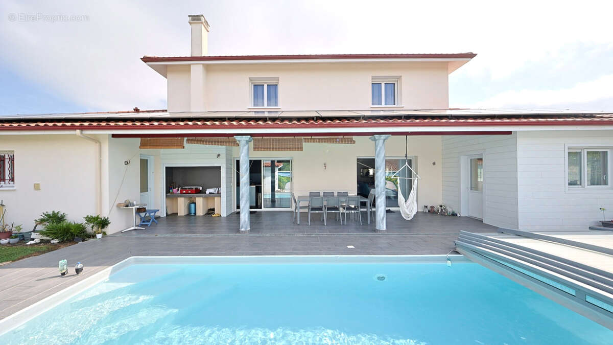 Maison à SAINTE-MARIE-DE-GOSSE