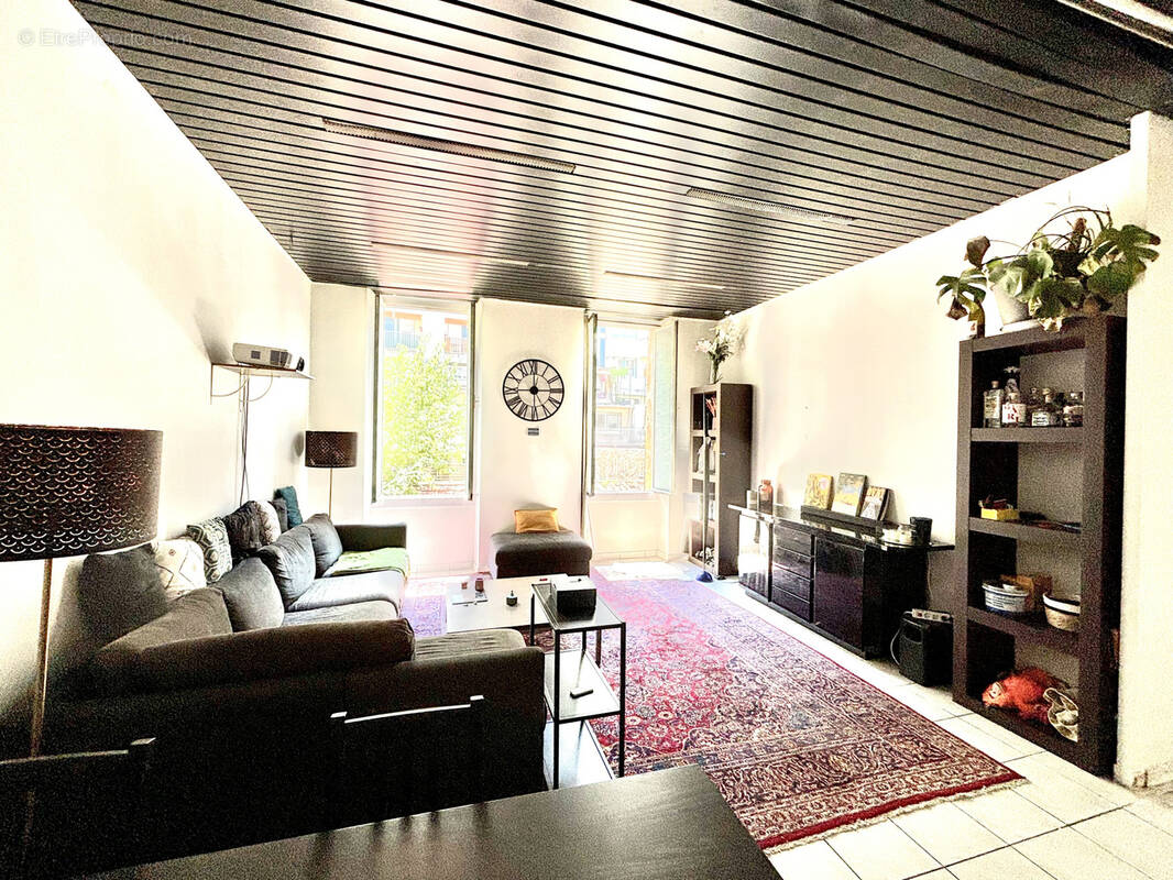 Appartement à MARSEILLE-7E