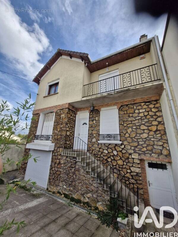 Photo 1 - Maison à LIVRY-GARGAN