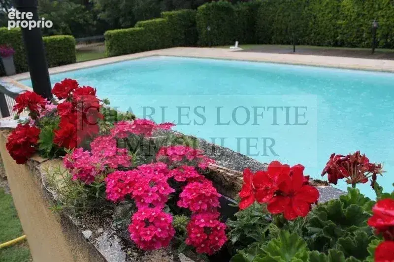 Ancienne ferme avec gîtes et piscine sur 9070 m2 de terrain - photo 28
