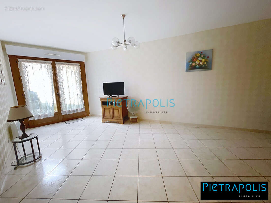 Appartement à QUINCIEUX