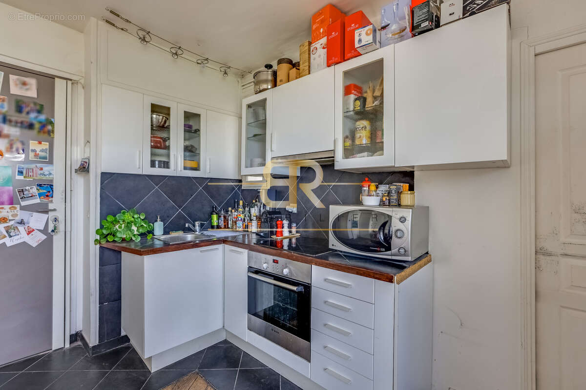 Appartement à PARIS-14E