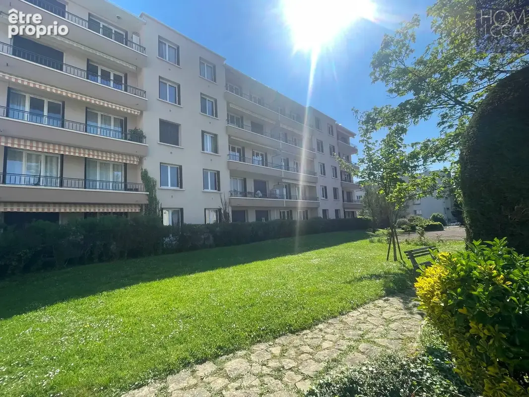 69410 champagne-au-mont-d'or centre - dernier étage - appartement 3 pièces avec cave (garage en option) - photo 4