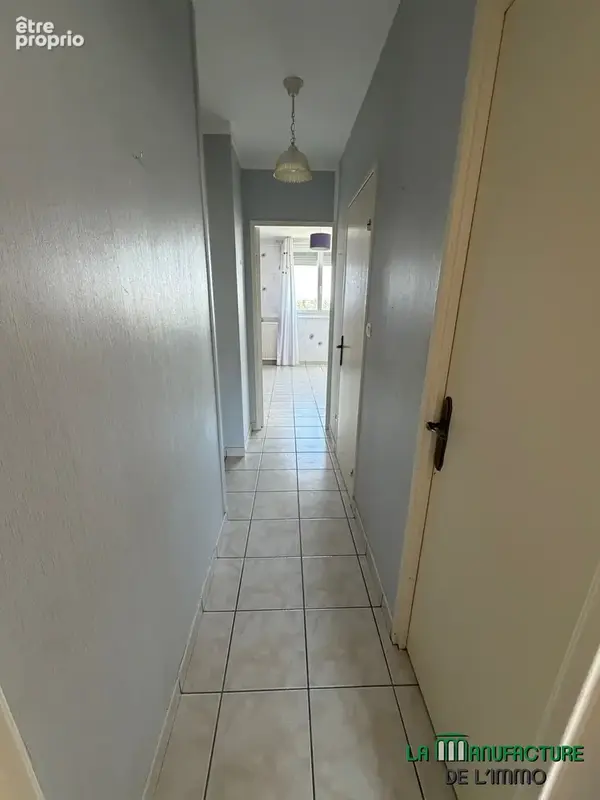 Appartement F3 - 69,37M2 - Cave - Saint-Etienne Secteur La Metare. - photo 17