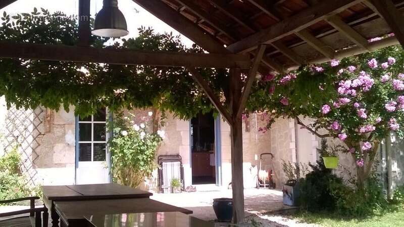 Maison à SAINT-FRONT-LA-RIVIERE