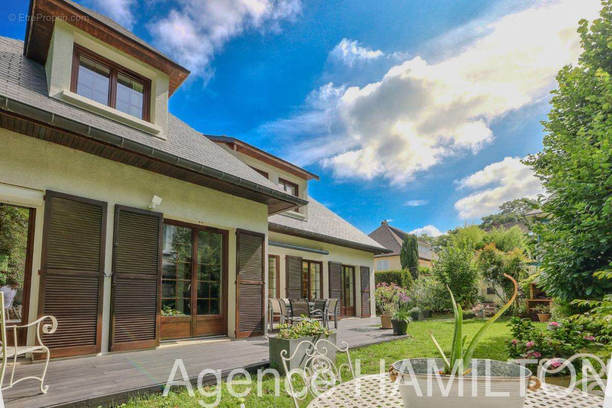 Maison à L'ETANG-LA-VILLE