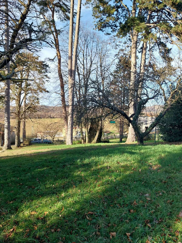 Terrain à PONT-EVEQUE