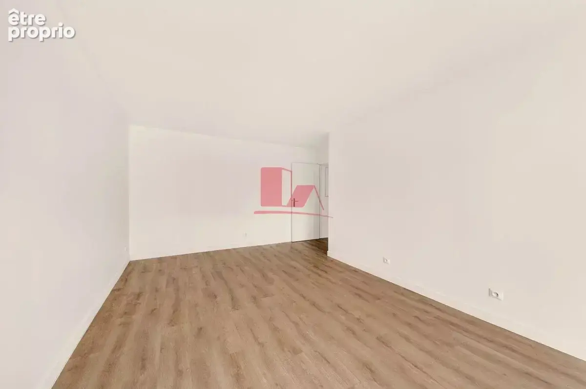 Vanves gare - appartement 3 pieces de 64 m²- balcon - parking - photo 3
