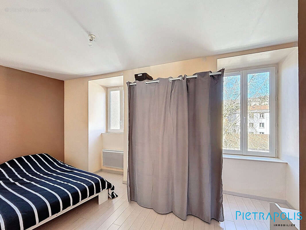 Maison 93 m² à Tarare  - photo 9