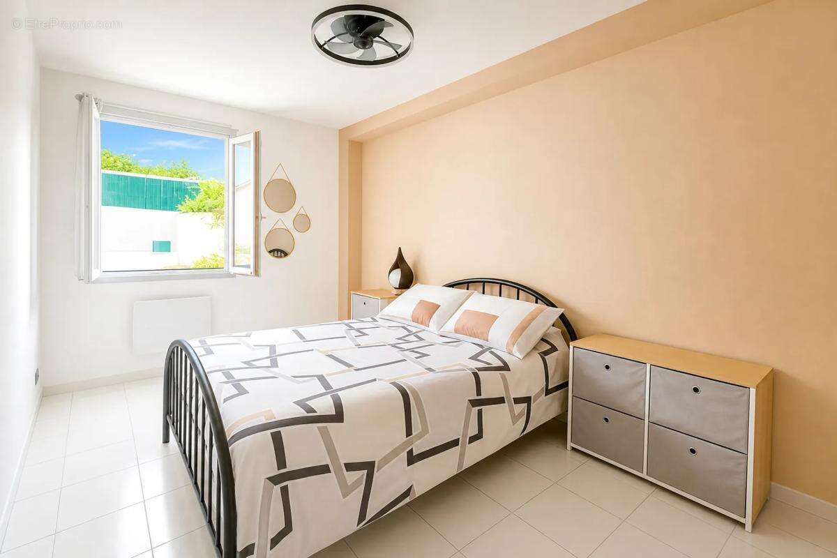 Maison à LA BASTIDE-DES-JOURDANS