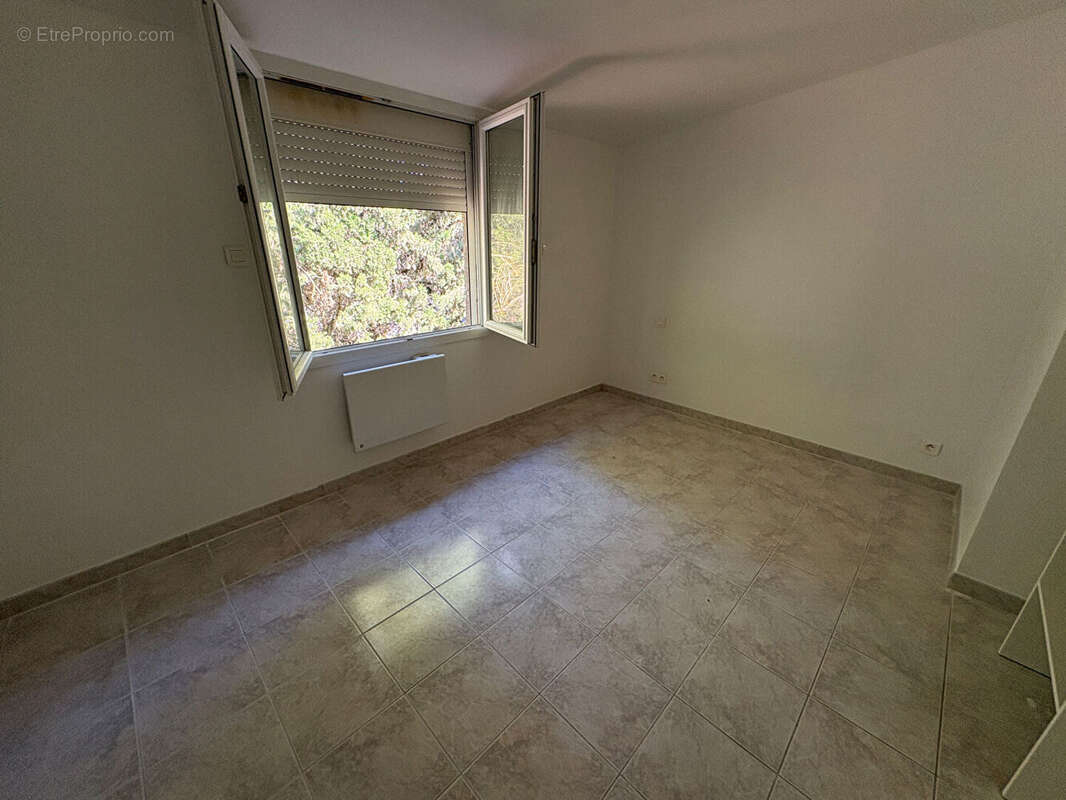Batisse immobilière de 5 logements T4 avec jardin - idéal investisseur - photo 14