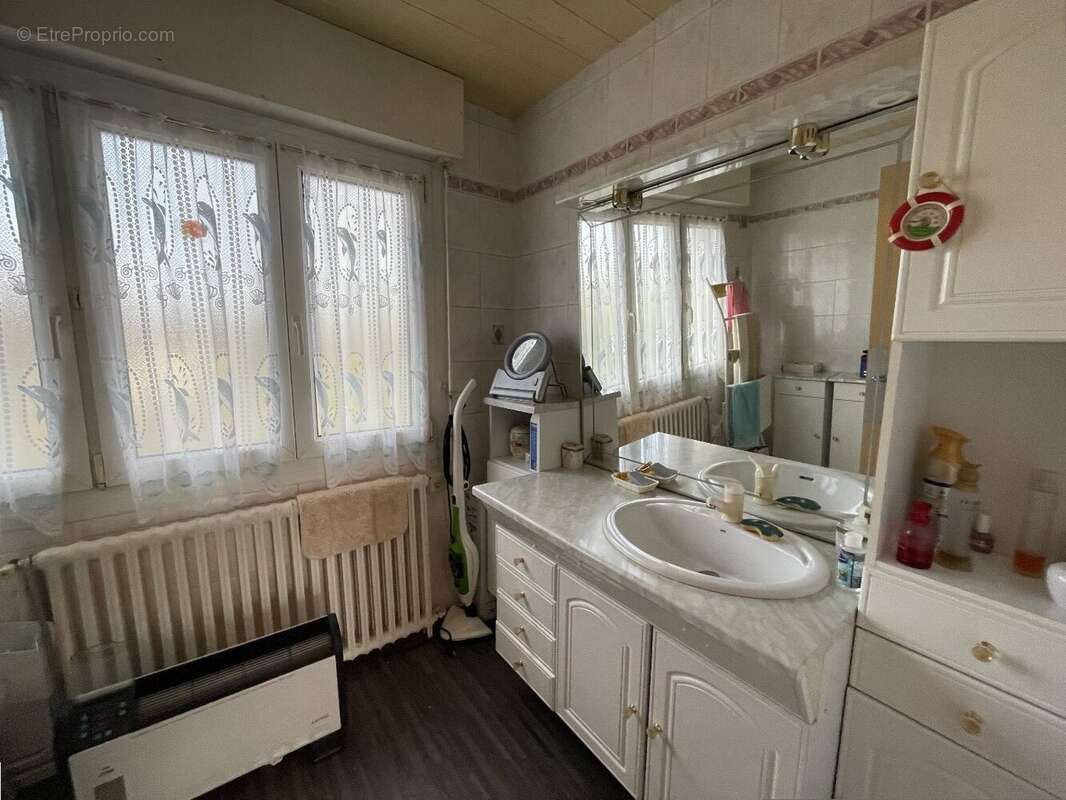 Maison à GONDREVILLE